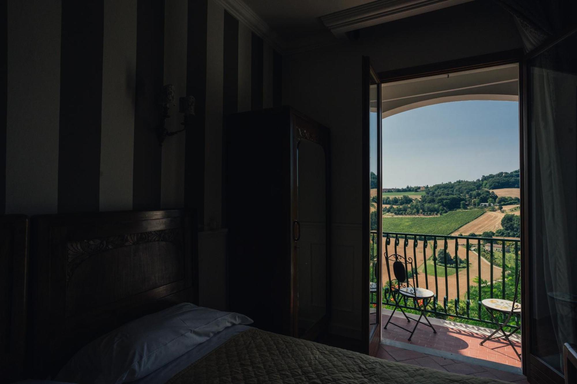 Locanda Dolcevita Dozza Luaran gambar